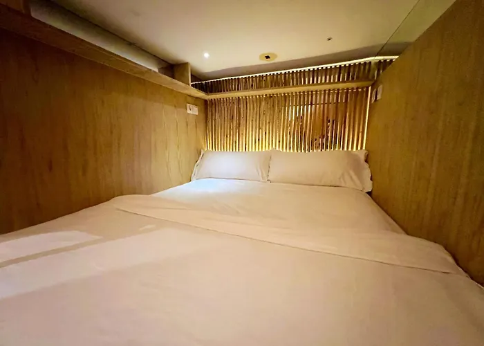 The Hide (adults Only) Hostel *