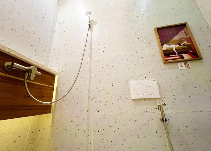 The Hide (adults Only) Hostel