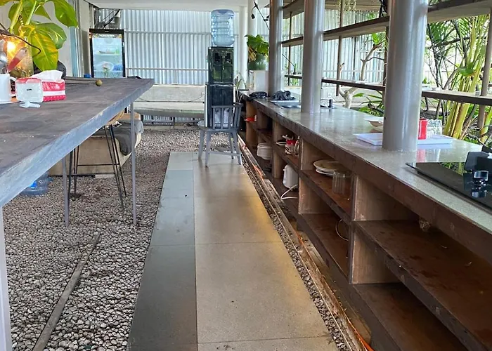 The Hide (adults Only) Hostel