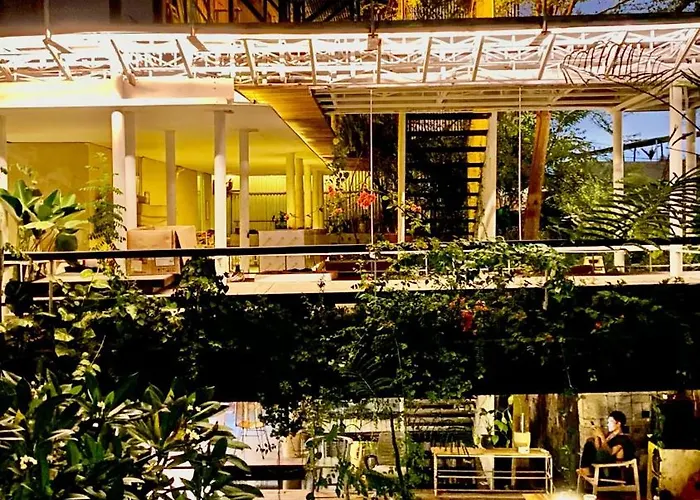 The Hide (adults Only) Hostel *