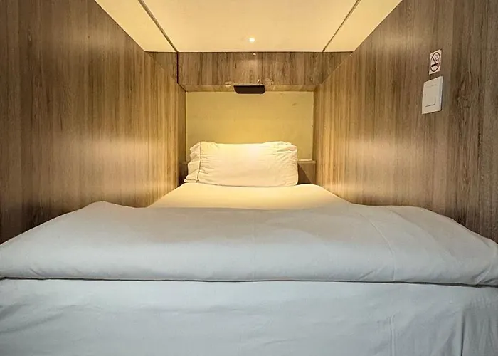 The Hide (adults Only) Hostel